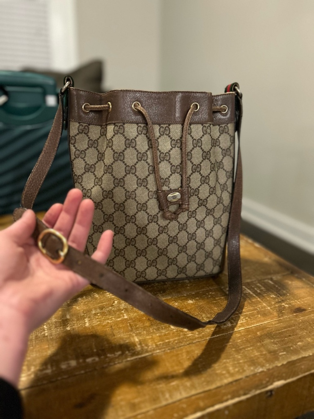 Authentic Gucci Brown GG Supreme Drawstring Crossbody Bucket Bag vintage - Picture 7 of 15